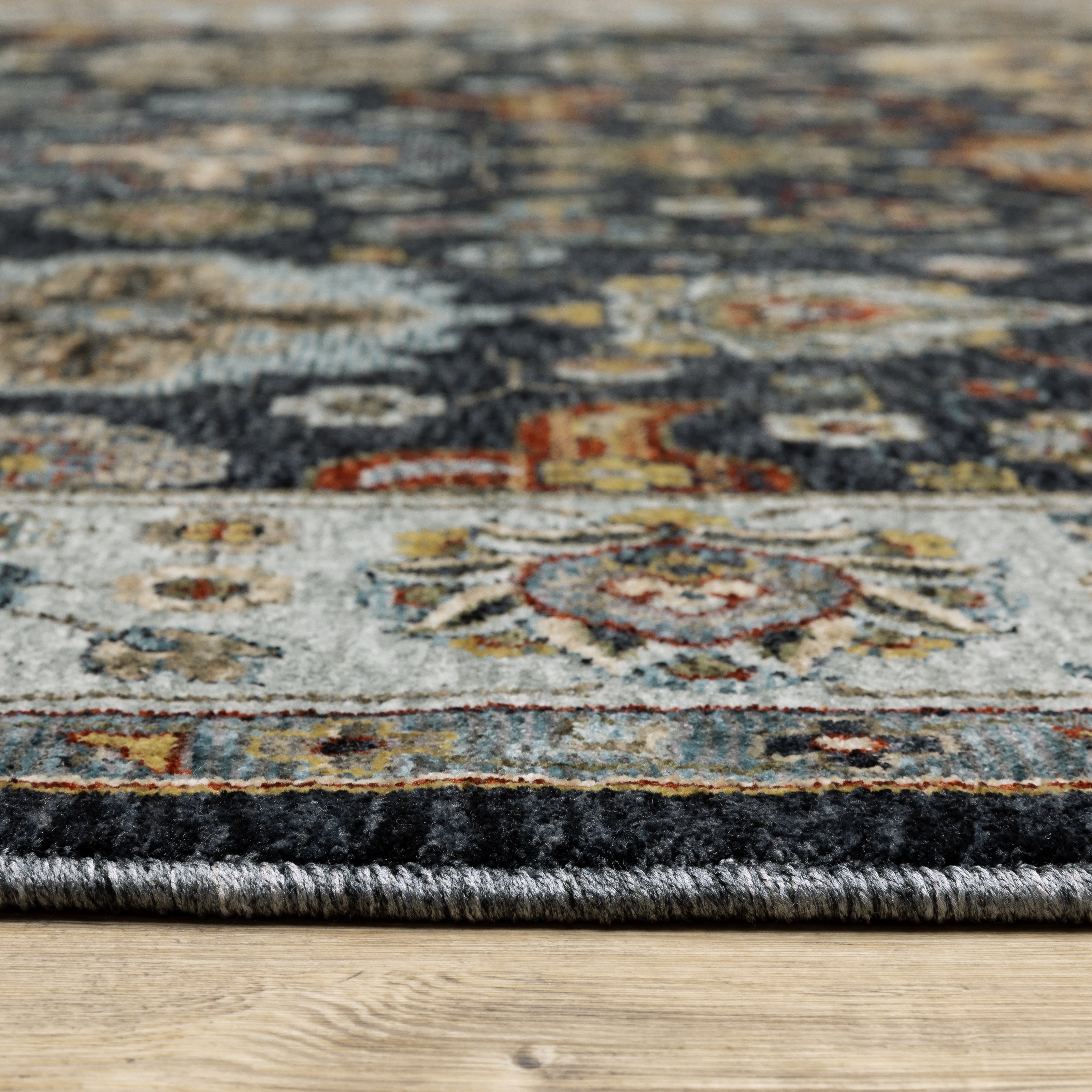 Aberdeen / 561B – Oriental Weavers
